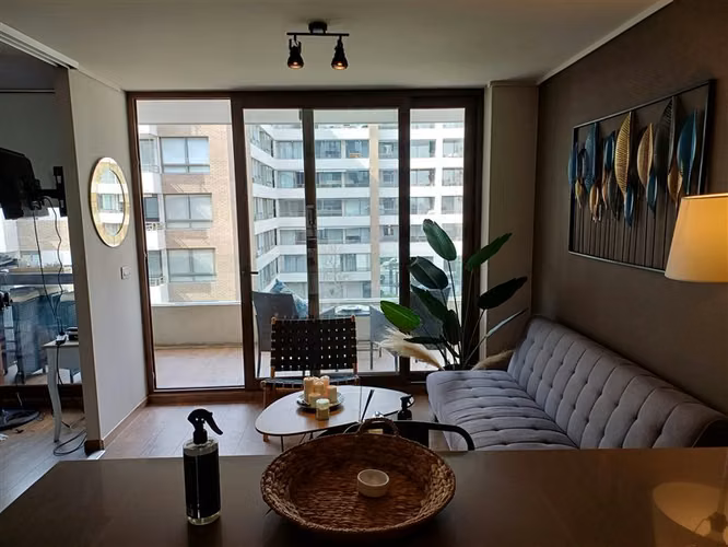 SE ARRIENDA HERMOSO DEPARTAMENTO EN LAS CONDES - Imagen 3