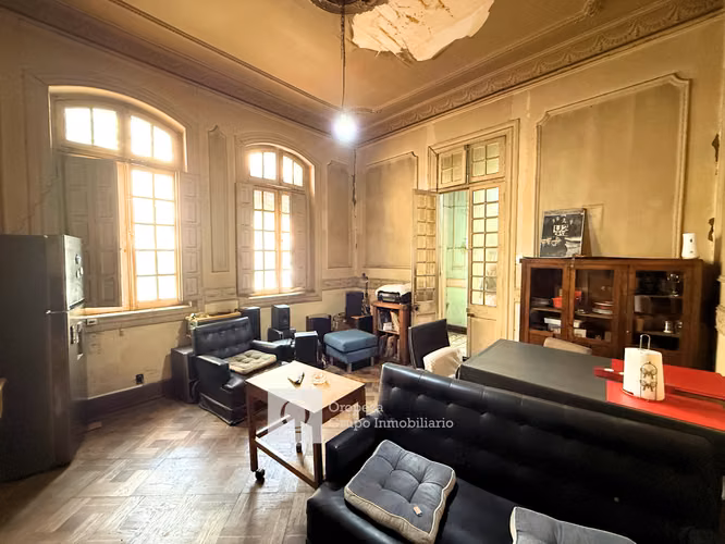 OPORTUNIDAD PARA INVERSIÓN CASA EN VENTA 7HAB 2BA - Imagen 3