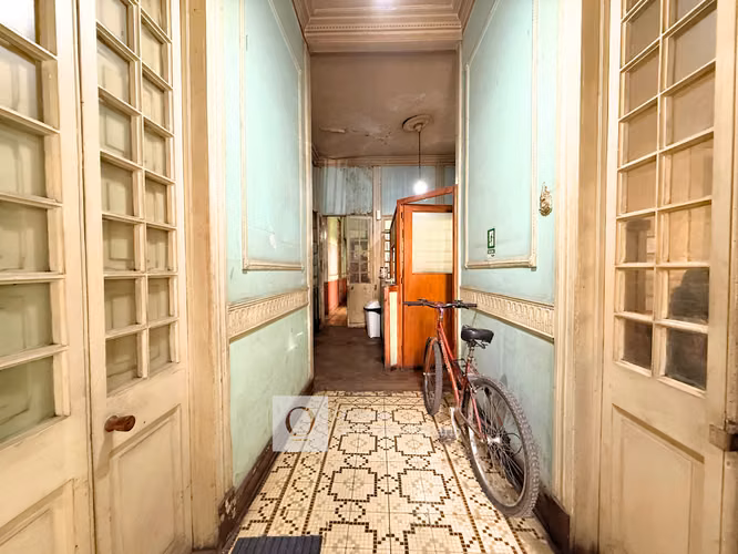 OPORTUNIDAD PARA INVERSIÓN CASA EN VENTA 7HAB 2BA - Imagen 2
