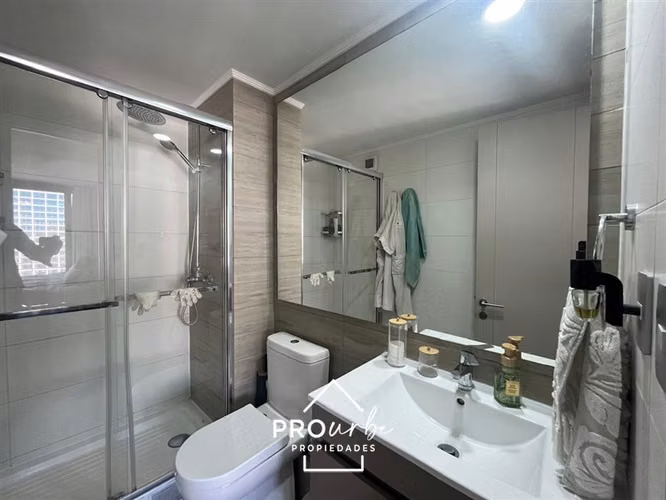 Venta 1D y 1B Estacion y Bod vista oriente piso 25 / Ñuñoa