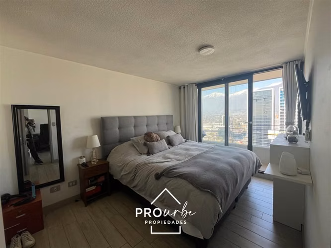 Venta 1D y 1B Estacion y Bod vista oriente piso 25 / Ñuñoa