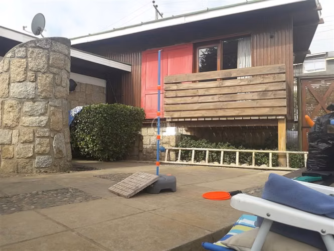 Casa en venta en El Quisco, 2 roles, vista al mar, 3 dorm.