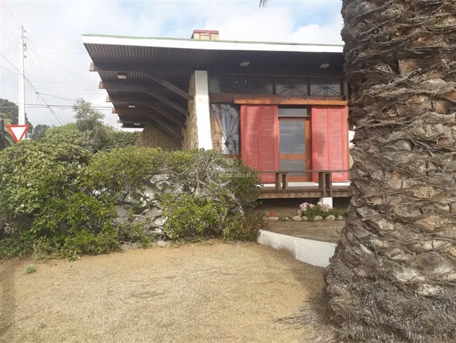 Casa en venta en El Quisco, 2 roles, vista al mar, 3 dorm.