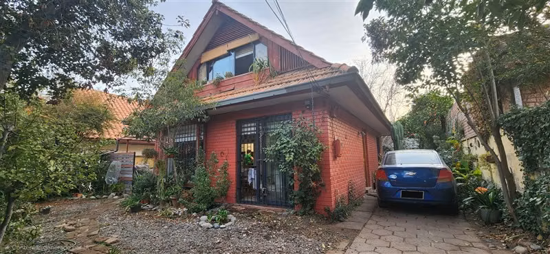 Casa en venta de 4 dorm. en La Reina