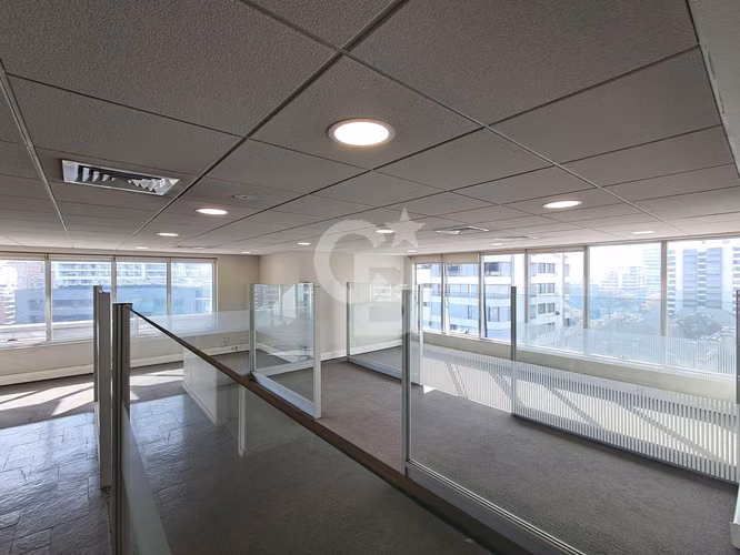 Plaza Perú - Excelente Oficina de 700 m²