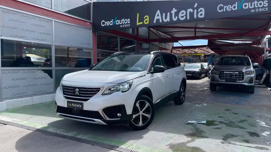 Peugeot 5008 BLUE HDI 1.5 AT (2021)
