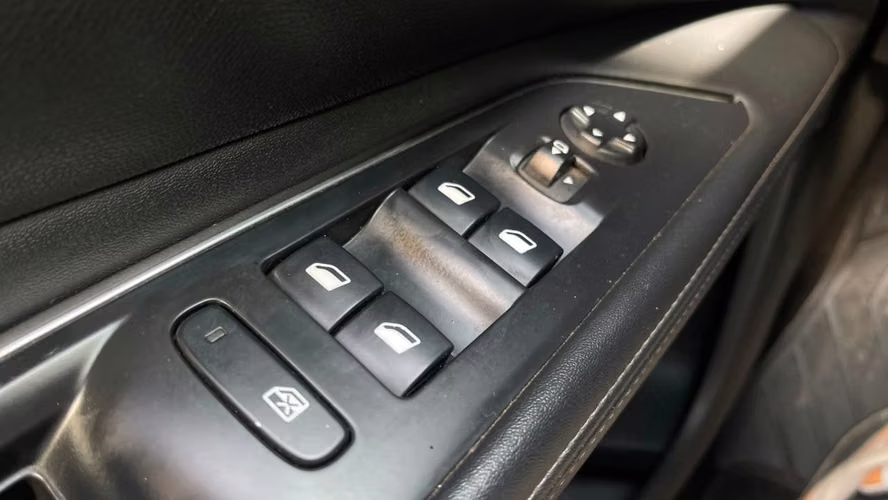 Peugeot 5008 BLUE HDI 1.5 AT (2021)