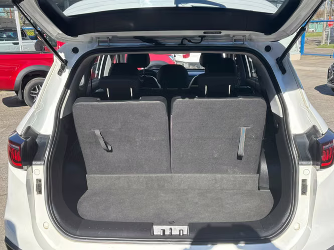 JAC JS8 1.5 LUXURY SE 6 MT - Imagen 6