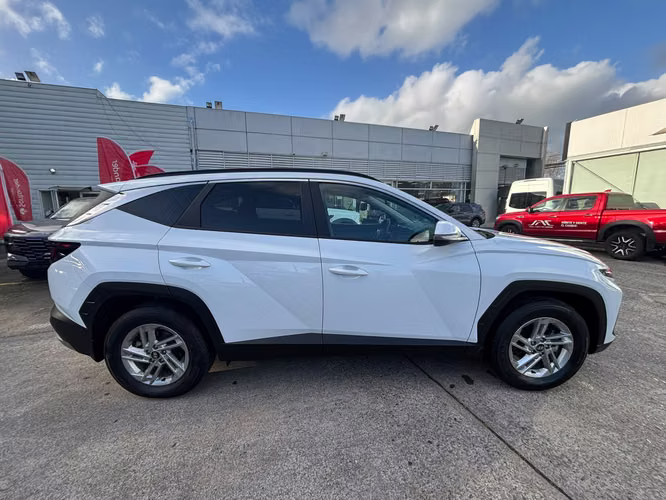 HYUNDAI TUCSON 2.0 NX4 GO MT - Imagen 6