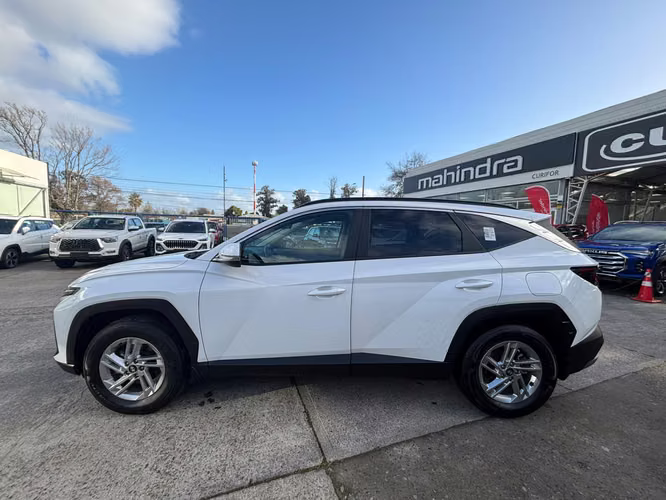 HYUNDAI TUCSON 2.0 NX4 GO MT - Imagen 2