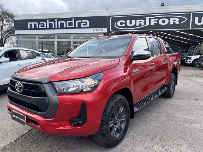 TOYOTA HILUX 2.4 SR MT 4X2 DIESEL