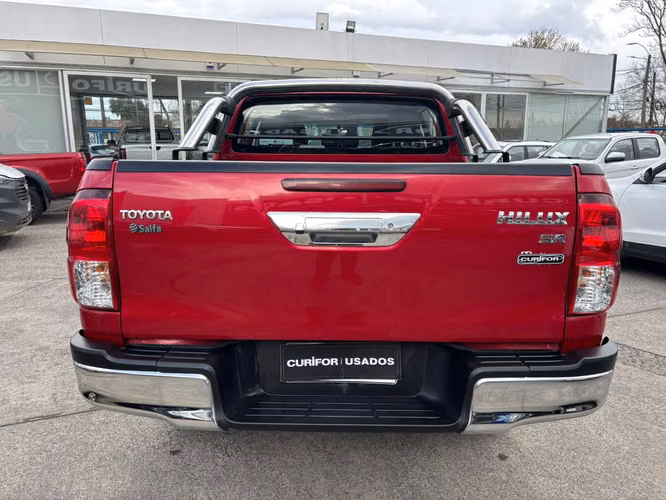 TOYOTA HILUX 2.4 SR MT 4X2 DIESEL