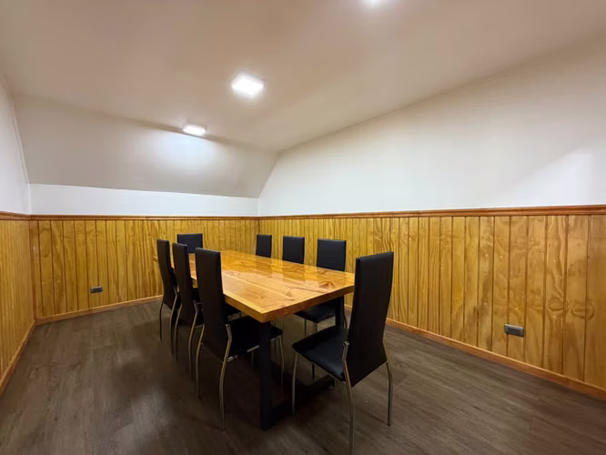 LOCAL COMERCIAL CON BODEGA SECTOR PRESIDENTE IBAÑEZ