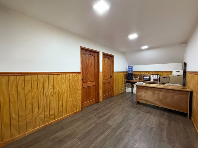 LOCAL COMERCIAL CON BODEGA SECTOR PRESIDENTE IBAÑEZ