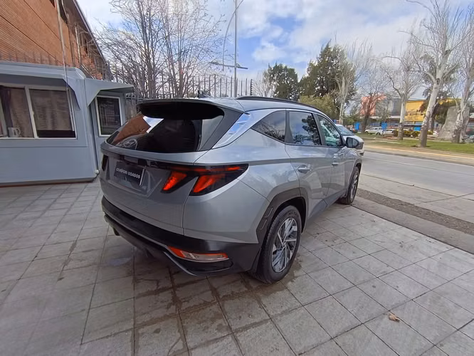 HYUNDAI TUCSON 2.0 NX4 PLUS MT - Imagen 5