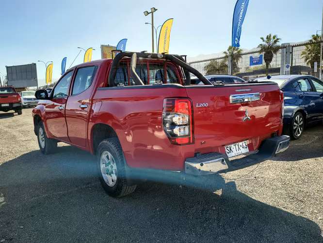 MITSUBISHI L200 2022 - Imagen 5