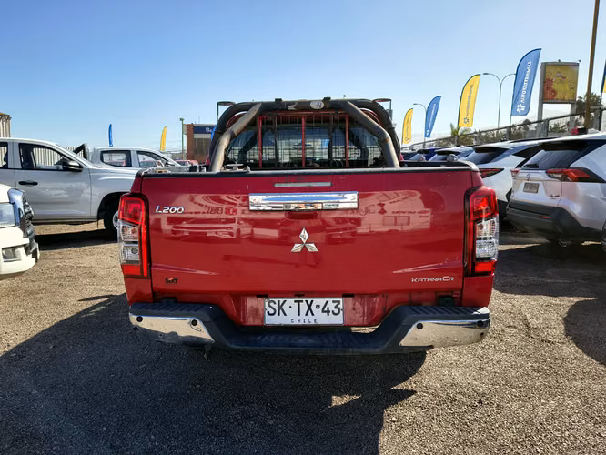 MITSUBISHI L200 2022 - Imagen 6
