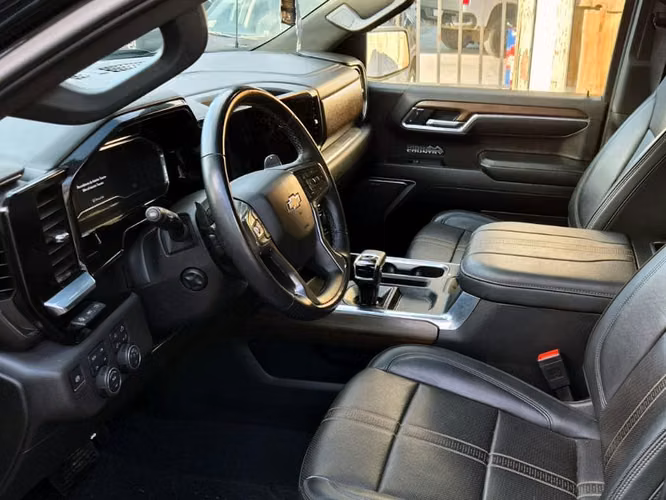 CHEVROLET SILVERADO 2025 - Imagen 6