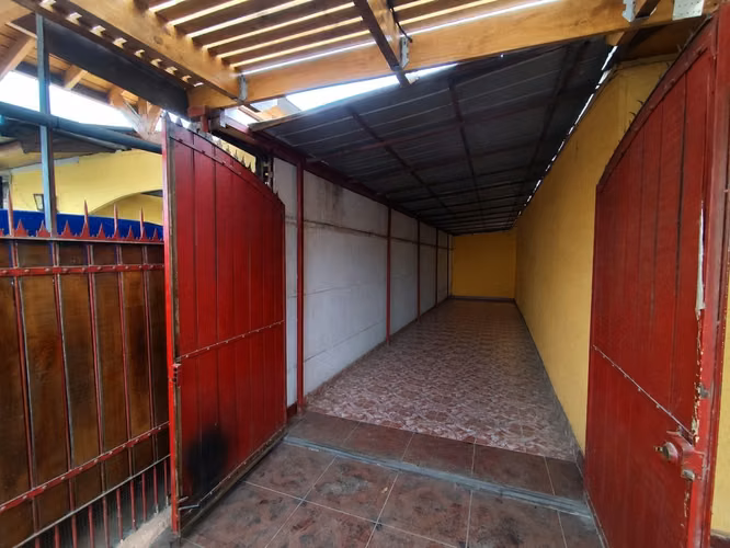 ¡Oportunidad en Conchalí! Casa 4D/1B con Gran Terr