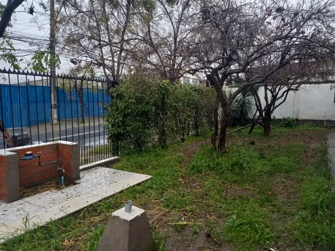 Vendo grán Casa de 4D 2B 1E 1B. gran terreno en Maipú