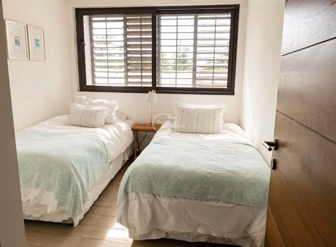 Departamento en venta de 4 dorm. en Costa Cachagua