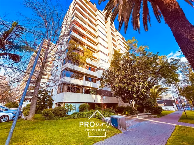 El Golf, Remodelado, 3 dorm, sala de estar, de lujo, unico - Imagen 6