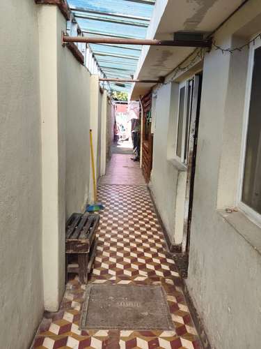 Casa amplio terreno , para inversión , remodelar - Imagen 4