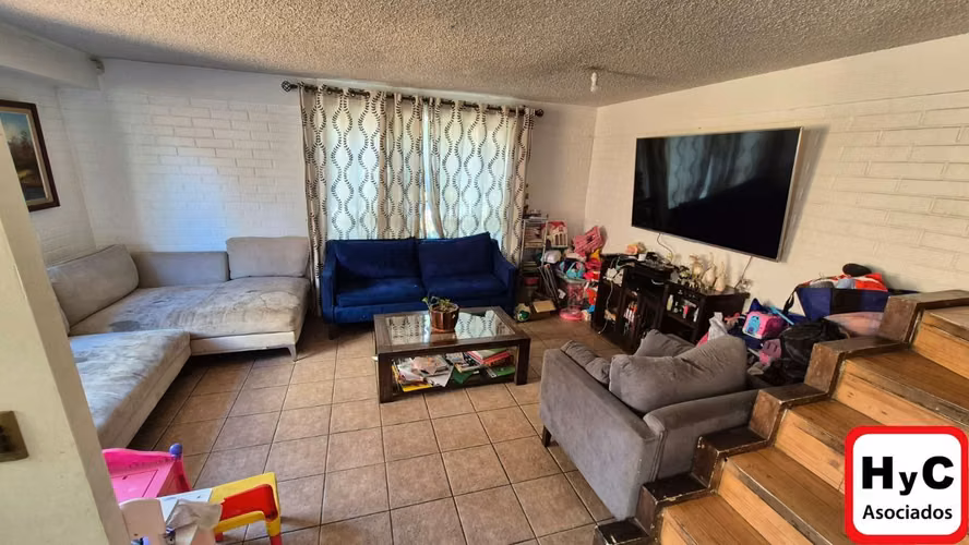 Vendo Casa en Altos De Quilicura 5D y 3B/ 2E/ Piscina Gran Oportunidad.