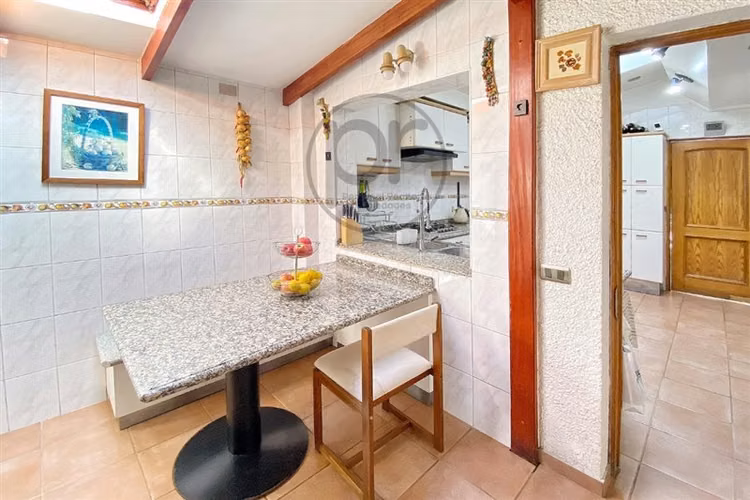 Venta casa Sta. María Manquehue, ideal familia numerosa - Imagen 15