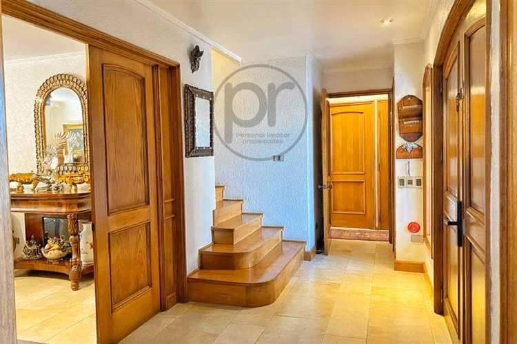 Venta casa Sta. María Manquehue, ideal familia numerosa - Imagen 4