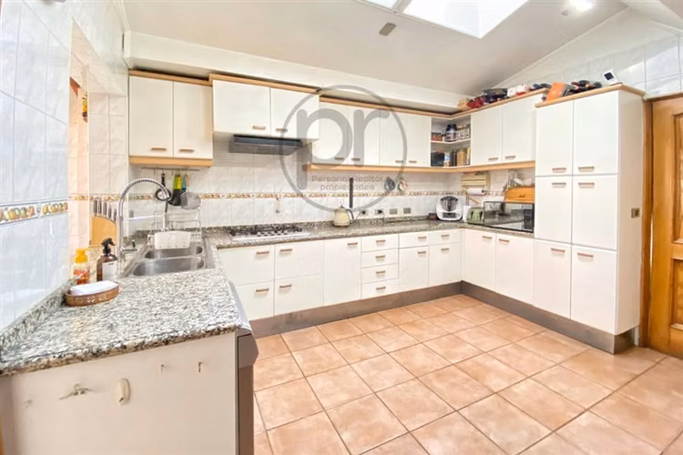 Venta casa Sta. María Manquehue, ideal familia numerosa - Imagen 16