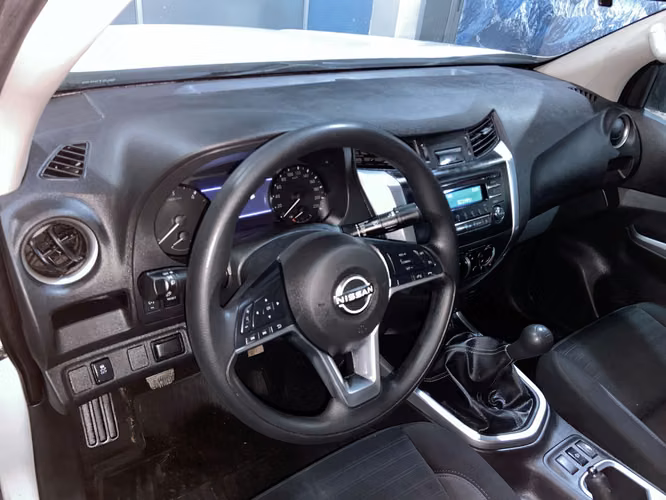 NAVARA SE 4X2 SXDW52-SANTIAGO - Imagen 13