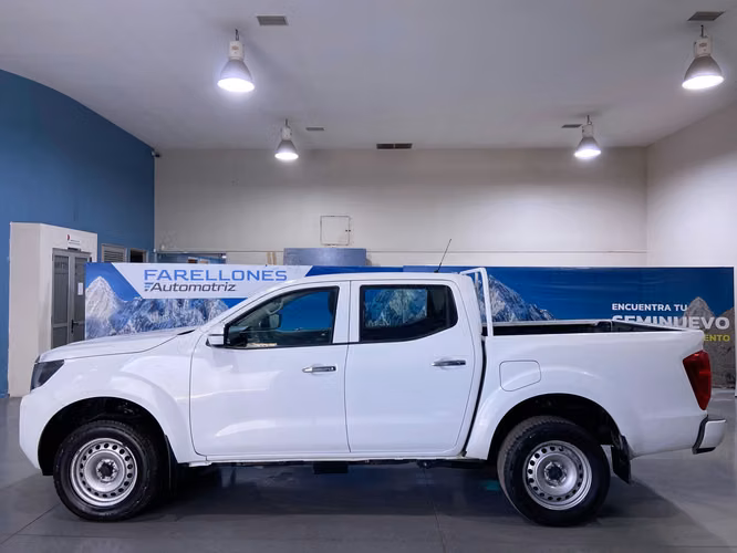 NAVARA SE 4X2 SXDW52-SANTIAGO - Imagen 2