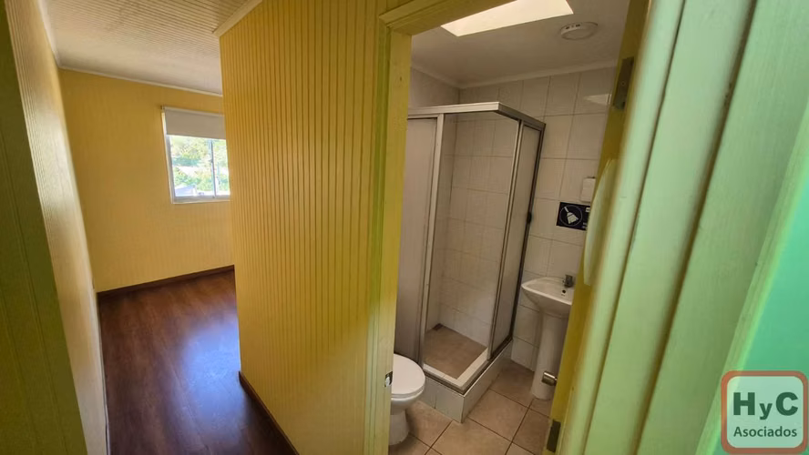 Arriendo oficinas en Quilicura 8 privados 9-B y 2- E metro lo Cruzat.