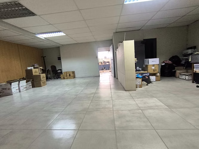 Local Comercial P2 en Arriendo-zona de descarga (180408) - Imagen 10