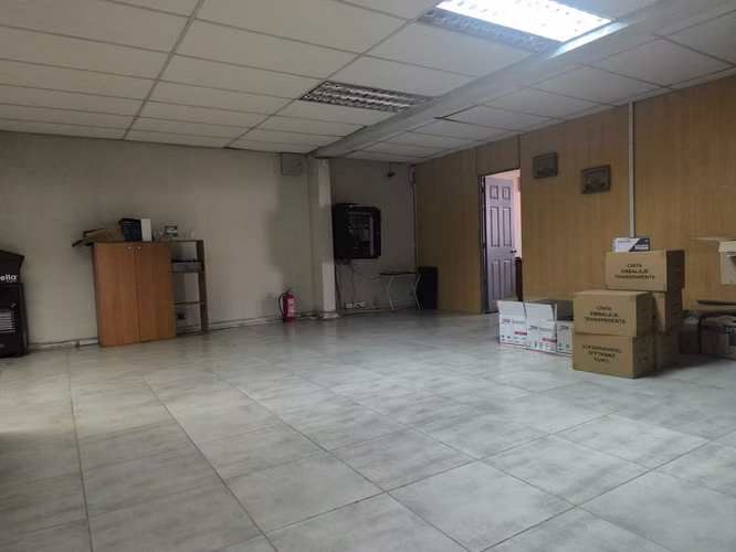 Local Comercial P2 en Arriendo-zona de descarga (180408) - Imagen 11