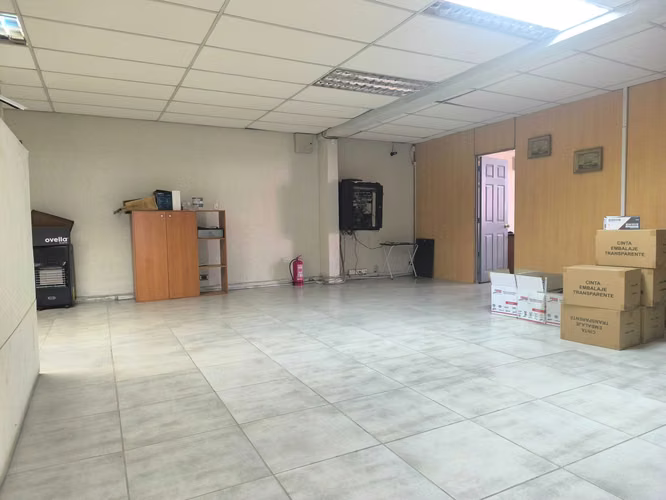 Local Comercial P2 en Arriendo-zona de descarga (180408) - Imagen 9