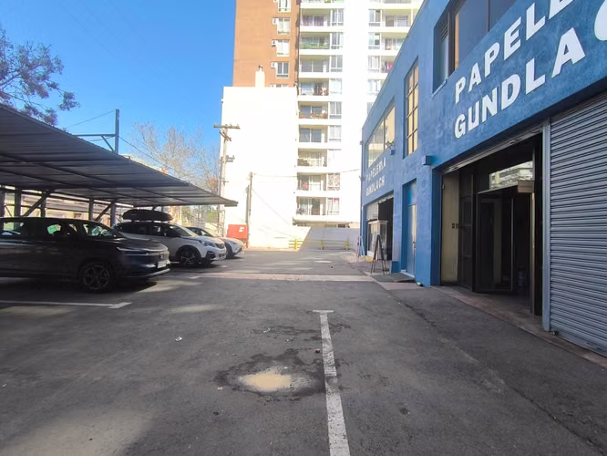 Local Comercial P2 en Arriendo-zona de descarga (180408)