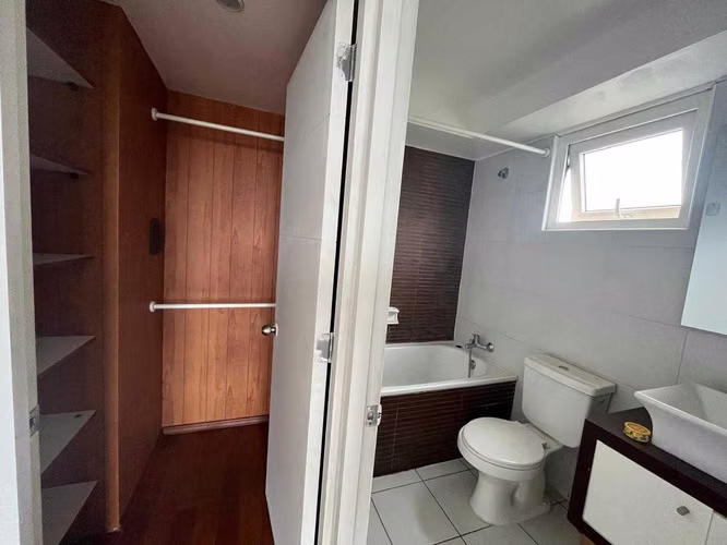 Arriendo Calle Kenrick (180409)