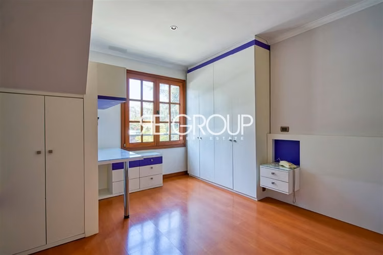 Casa en arriendo de 7 dorm. en Lo Barnechea