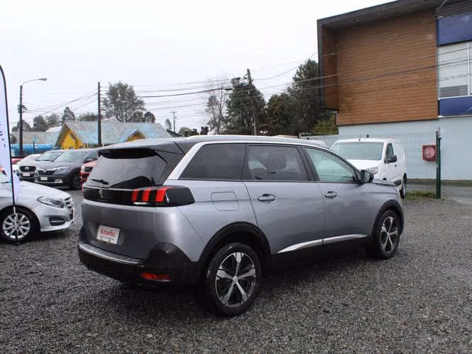 PEUGEOT 5008 ALLURE 1.6 AUTOMATICA 2018