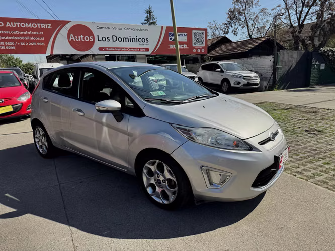 FORD FIESTA TITANIUM 1.6 MEC FULL TECHO AIRE AIRBAG VER EN LAS CONDES 2013