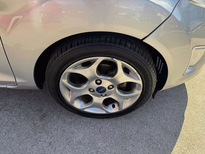 FORD FIESTA TITANIUM 1.6 MEC FULL TECHO AIRE AIRBAG VER EN LAS CONDES 2013