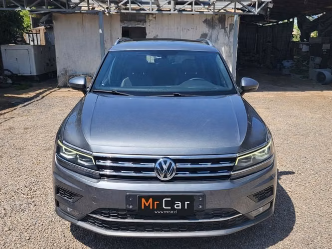 VOLKSWAGEN TIGUAN TSI AT LIMITED 180HP - 2018 | 2775