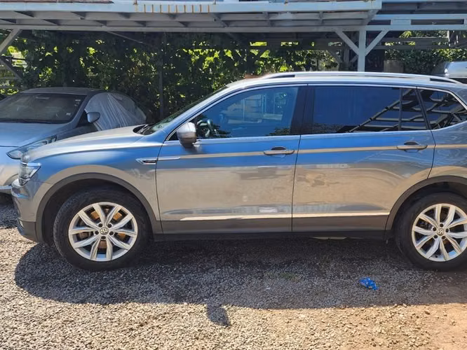 VOLKSWAGEN TIGUAN TSI AT LIMITED 180HP - 2018 | 2775