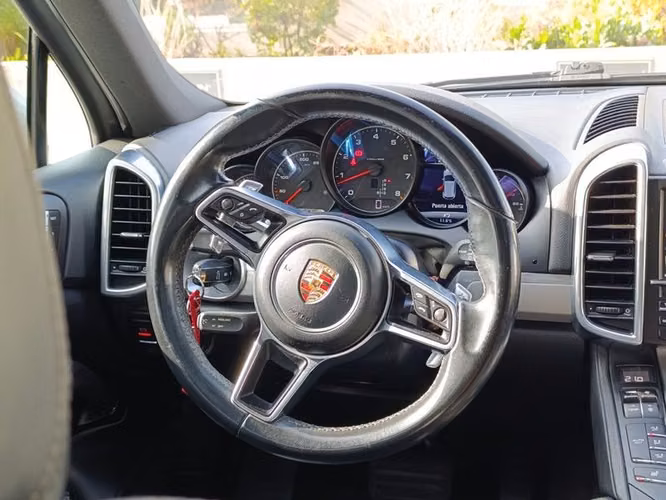 PORSCHE CAYENNE V6 E2 II - 2016 | 2701