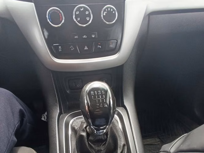 CHEVROLET CAPTIVA 6 LS 2.2D FWD 6MT - 2018 | 2760 - Imagen 17