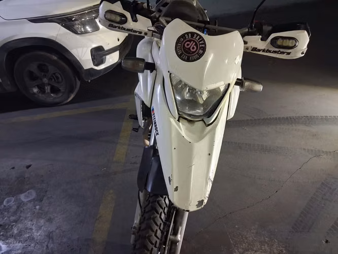 Se vende Honda XRE300 2014