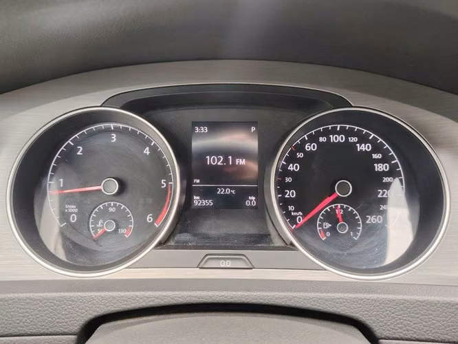 VOLKSWAGEN GOLF HB 2.0 TDI AT COMFORTLINE - 2017 | 2751