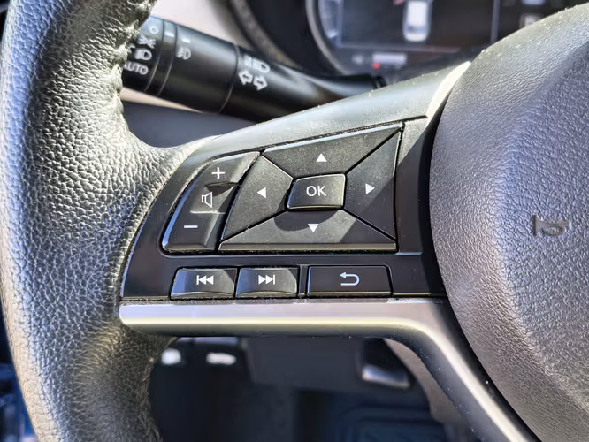 NISSAN VERSA 2021 - Imagen 13